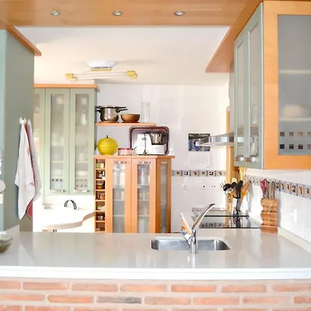 Calle Real Apartment *